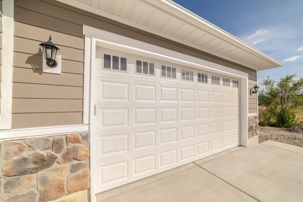 Garage Lifting in Yuba City